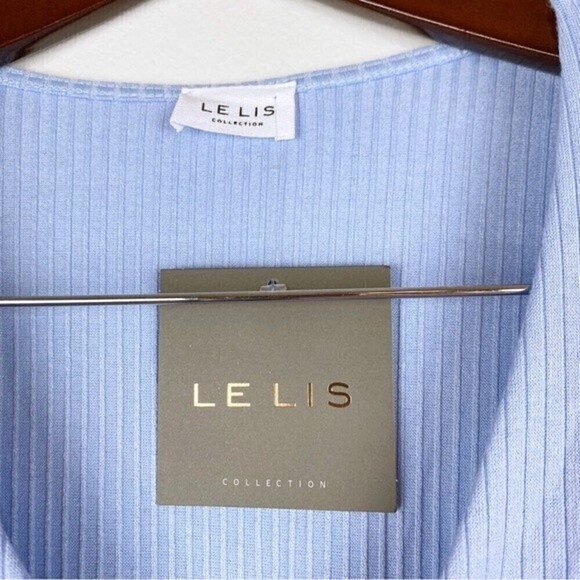 Le Lis Collection Baby Blue V-Neck Long Sleeve Thong Bodysuit Size L NWT - Picture 6 of 7